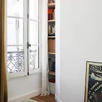 Spacious Luxury Apartment In Trendy Neighborhood