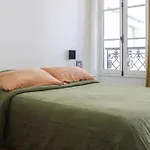 Spacious Luxury Apartment In Trendy Neighborhood