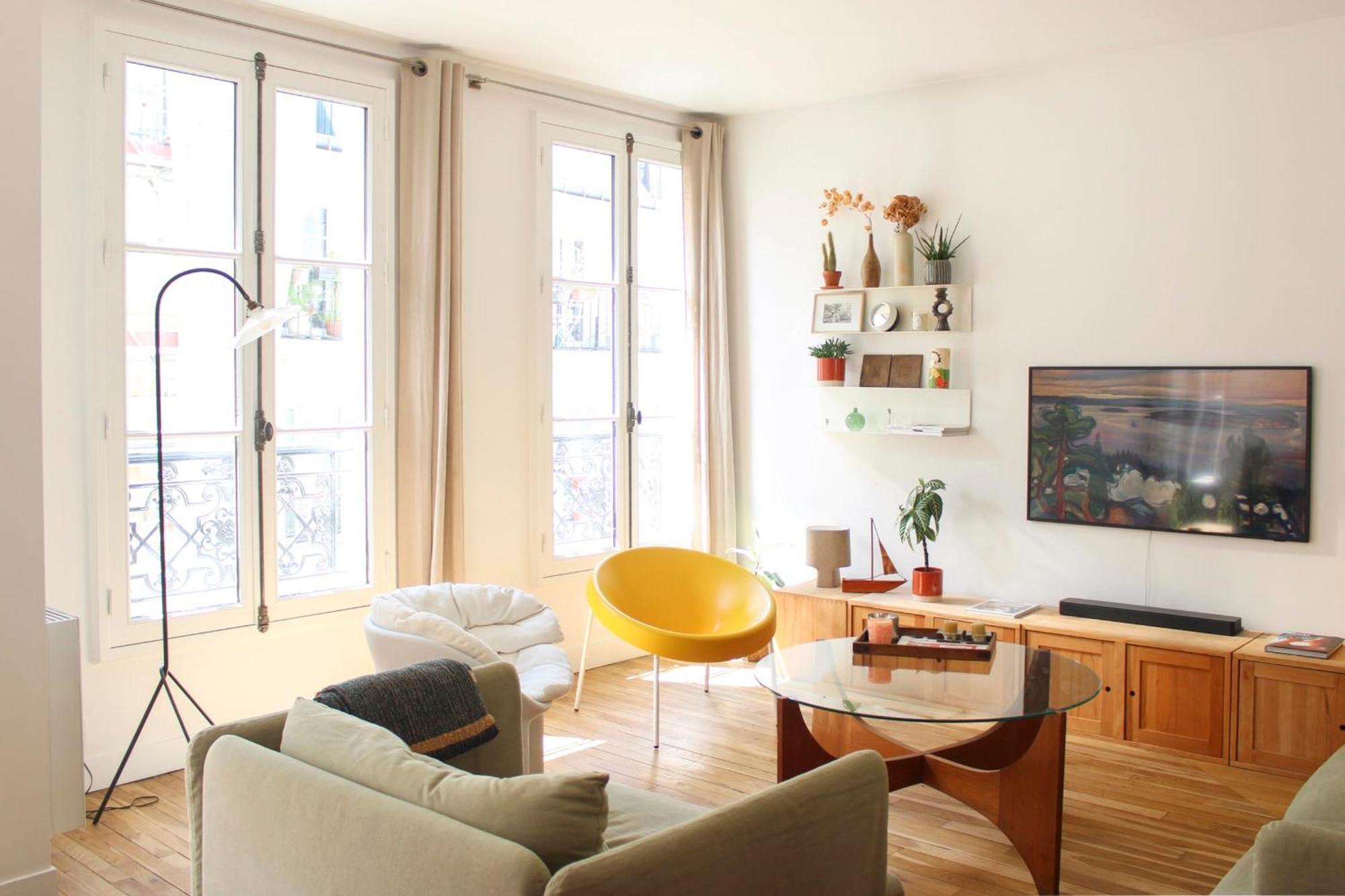 Spacious Luxury In Trendy Neighborhood *